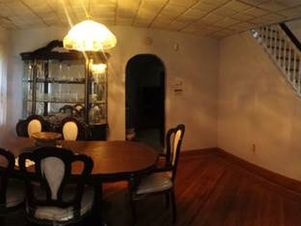1st image of 22 205th St