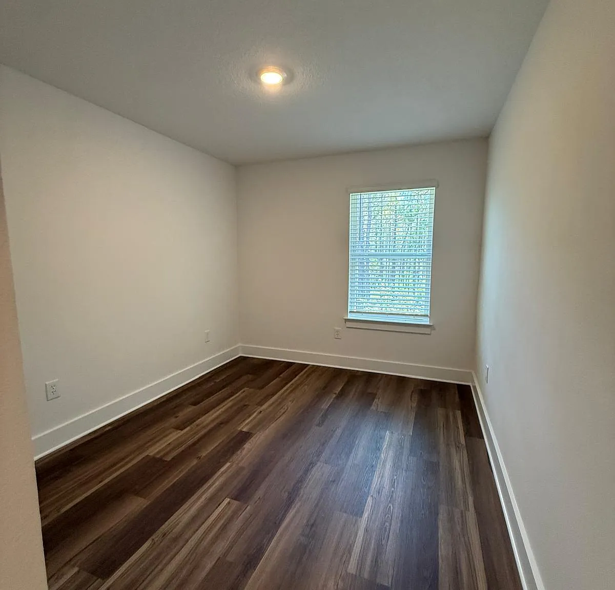 3 bed, 2.5 bath, 1459 sqft, $2,280 — Photo 2