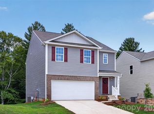 2058 10th St SE, Hickory, NC 28602