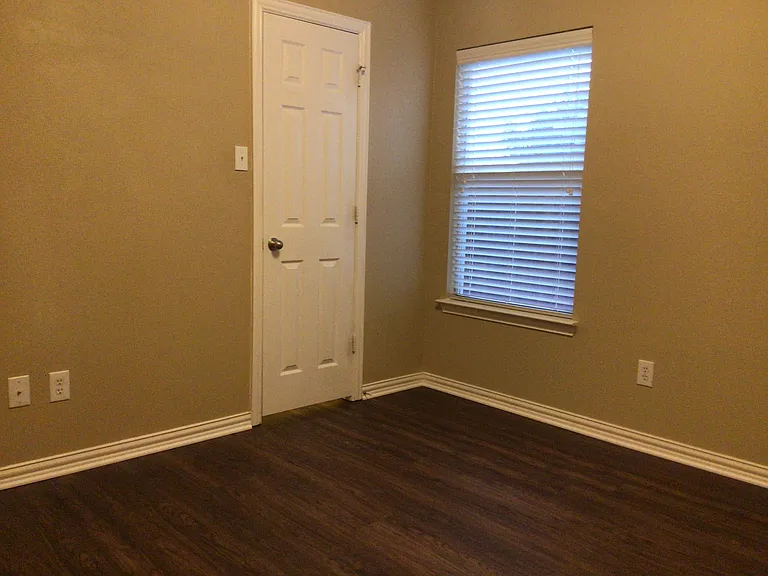 823 Fleetwood Cove Dr — Photo 25