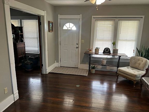 2nd image of 614 N H Ave