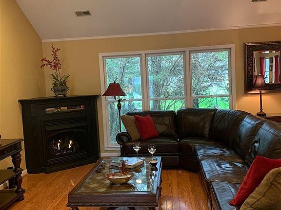 4th image of 78 Forest Lake Dr