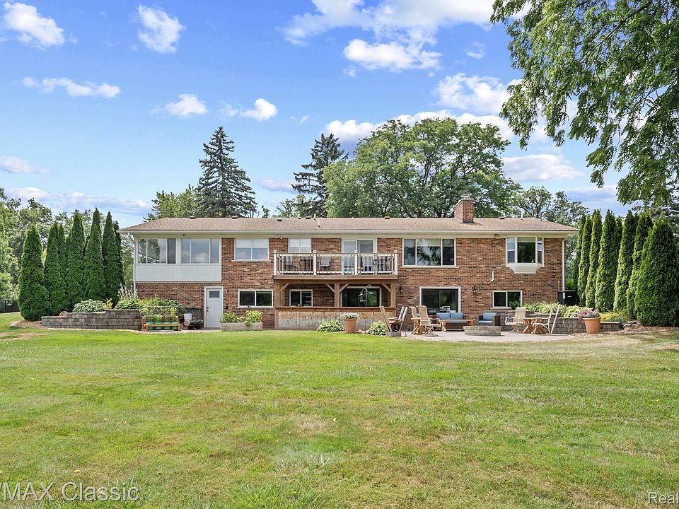 41700 W Eleven Mile Rd, photo 10