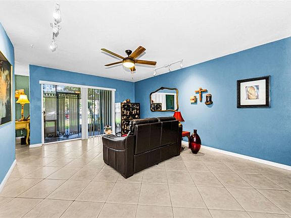 4th image of 11436 2ND STREET N #1