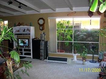 3rd image of 970 Rose Ct