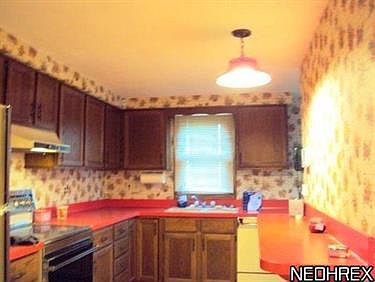 4th image of 1132 W 17th St