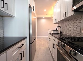 24-56 44th St #A5, Astoria, NY 11103