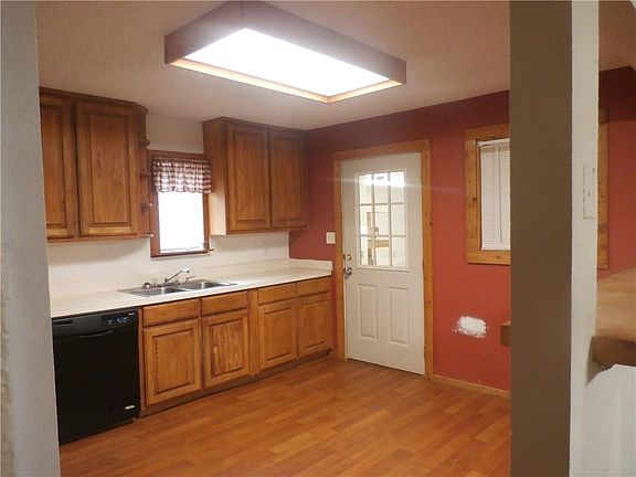 4th image of 107 Oak Tree Ln