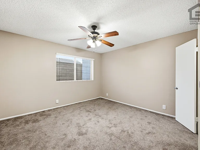 7202 W Corrine Dr — Photo 40