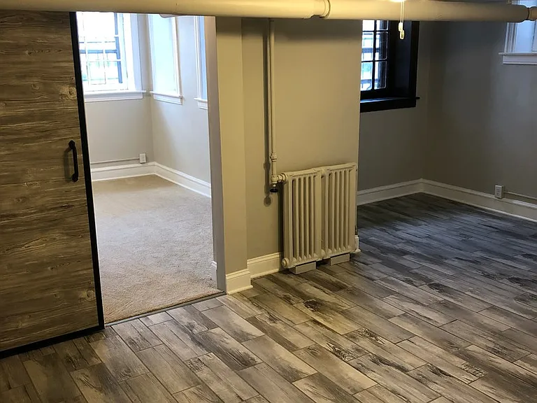 2563 N Farwell Ave — Photo 6