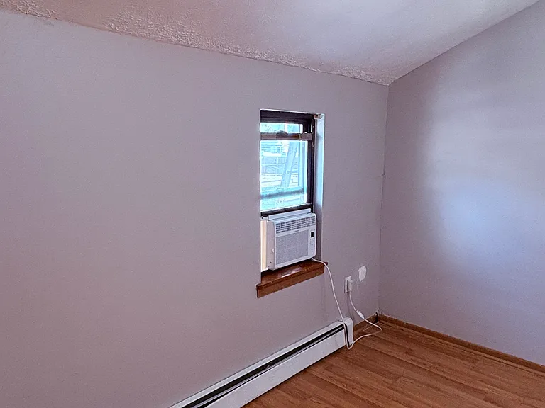 2114 Murray Ave — Photo 9