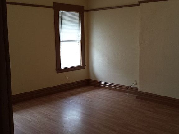 3rd image of 147 W Park St