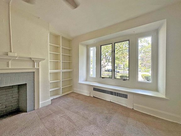 2nd image of 500 Manor House Ln #C6