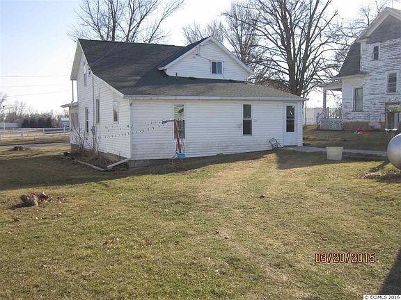 3rd image of 107 E Main St