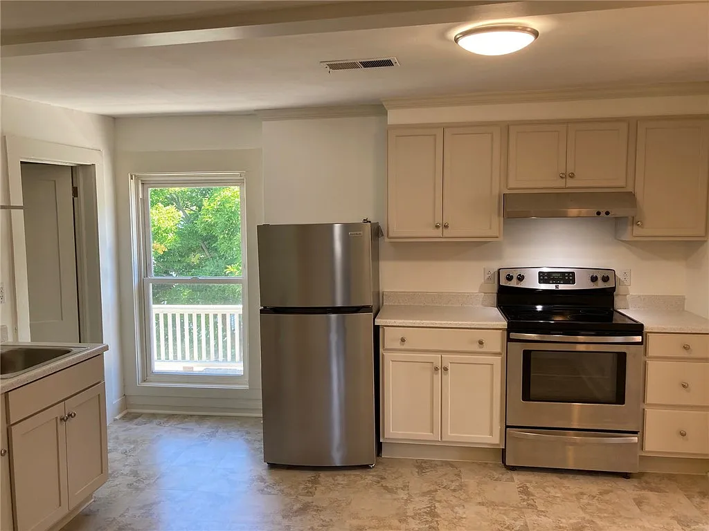 2 bed, 1.0 bath, 900 sqft, $1,195 — Photo 4