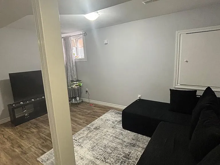 16 Truro Cir — Photo 4