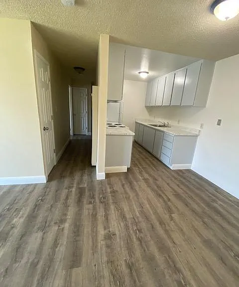 2910 N Tracy Blvd #34 — Photo 3