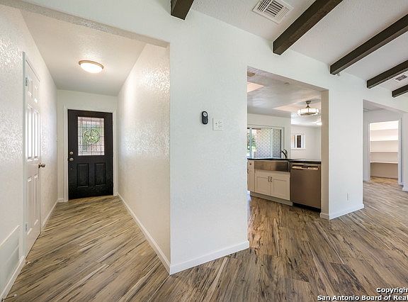 2nd image of 204 Travertine Ln