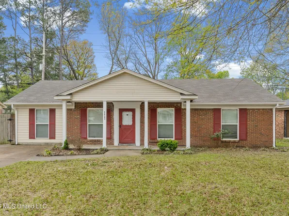 2023 Cresthill Dr N, Southaven, MS 38671