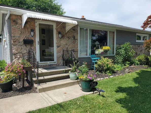 1346 101st St, Niagara Falls, NY 14304