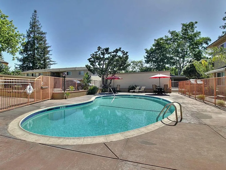 86 W Rincon Ave #16 — Photo 2