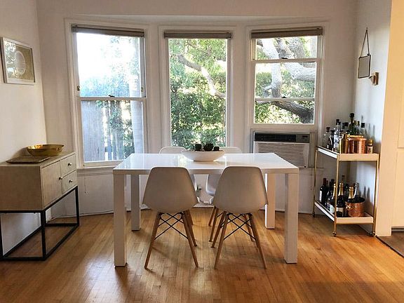 Dining Area/Bay Windows
