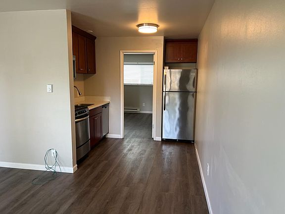 5th image of 3241 21st Ave W APT 4