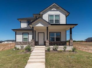 515 Clearlake Dr, Hutto, TX 78634