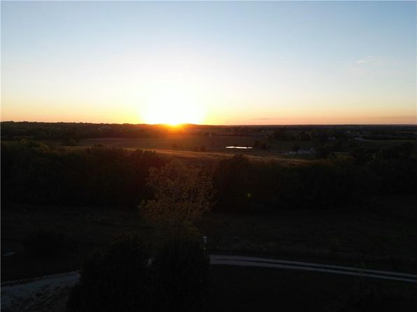 NW 200th Rd, Centerview, MO 64019