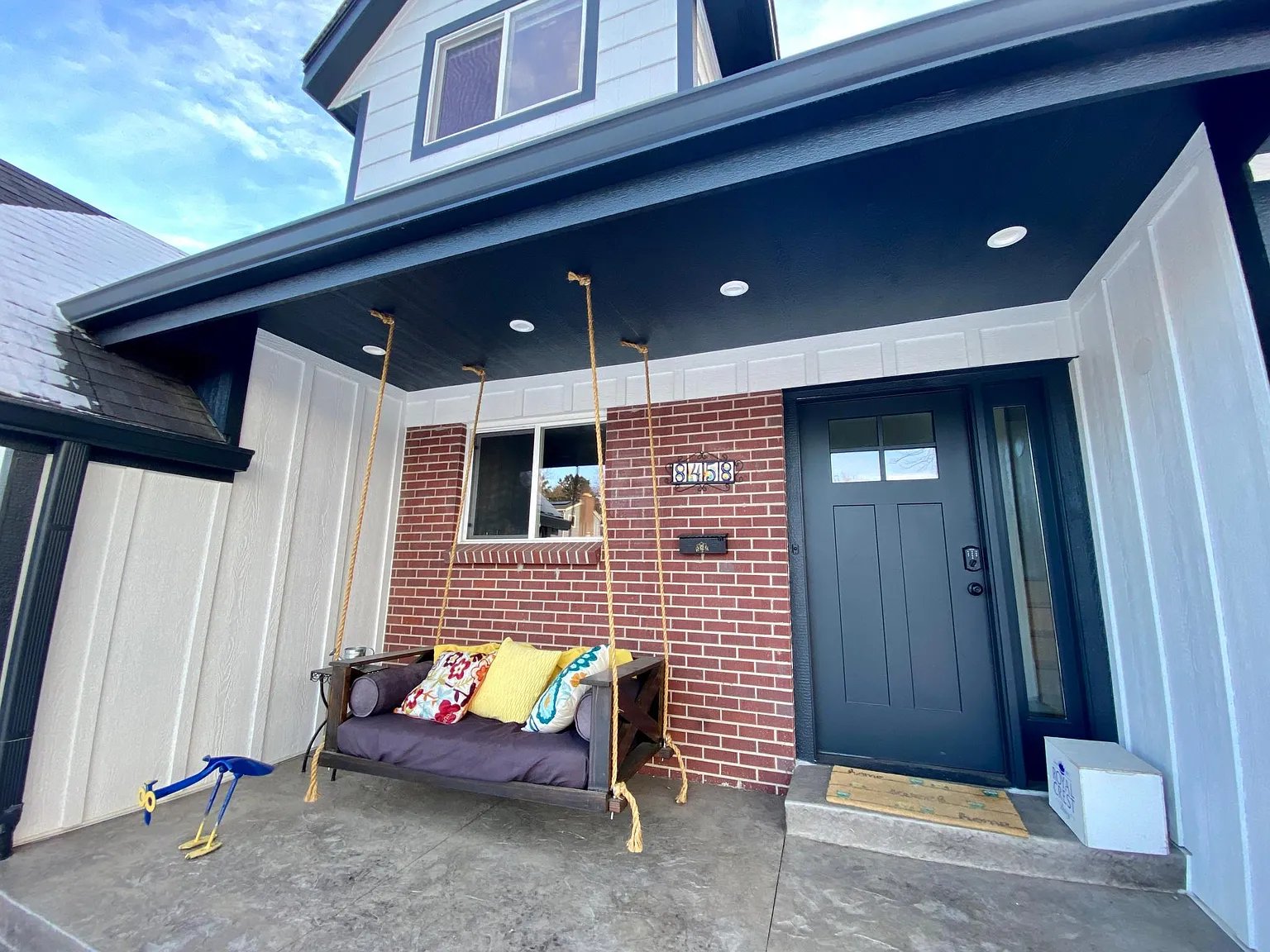 4 bed, 2361 sqft, $3,500 — Photo 2