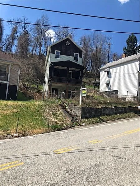 200 Donora Rd photo 1
