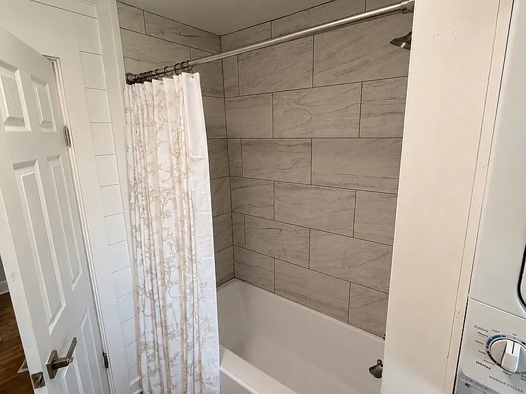 344 Groh St — Photo 5