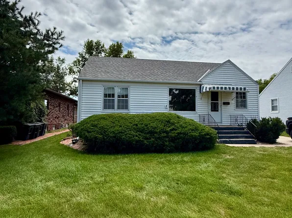 314 E 9th St, Hastings, NE 68901