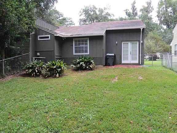 3rd image of 3136 Huntington Woods Blvd