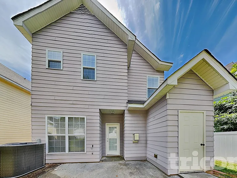 6723 Dunton St — Photo 15