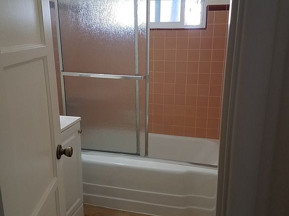 2nd image of 4534 Gresham St