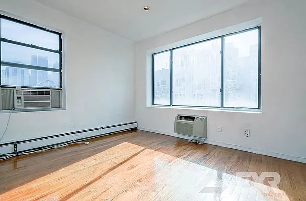 Rented by EXR | media 1