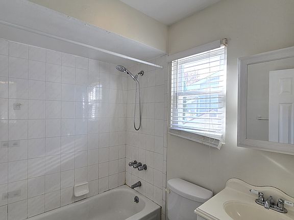 4th image of 203 Gurley Ave #1