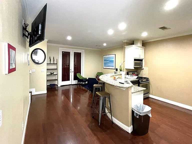 2919 Rosewood St #A — Photo 8