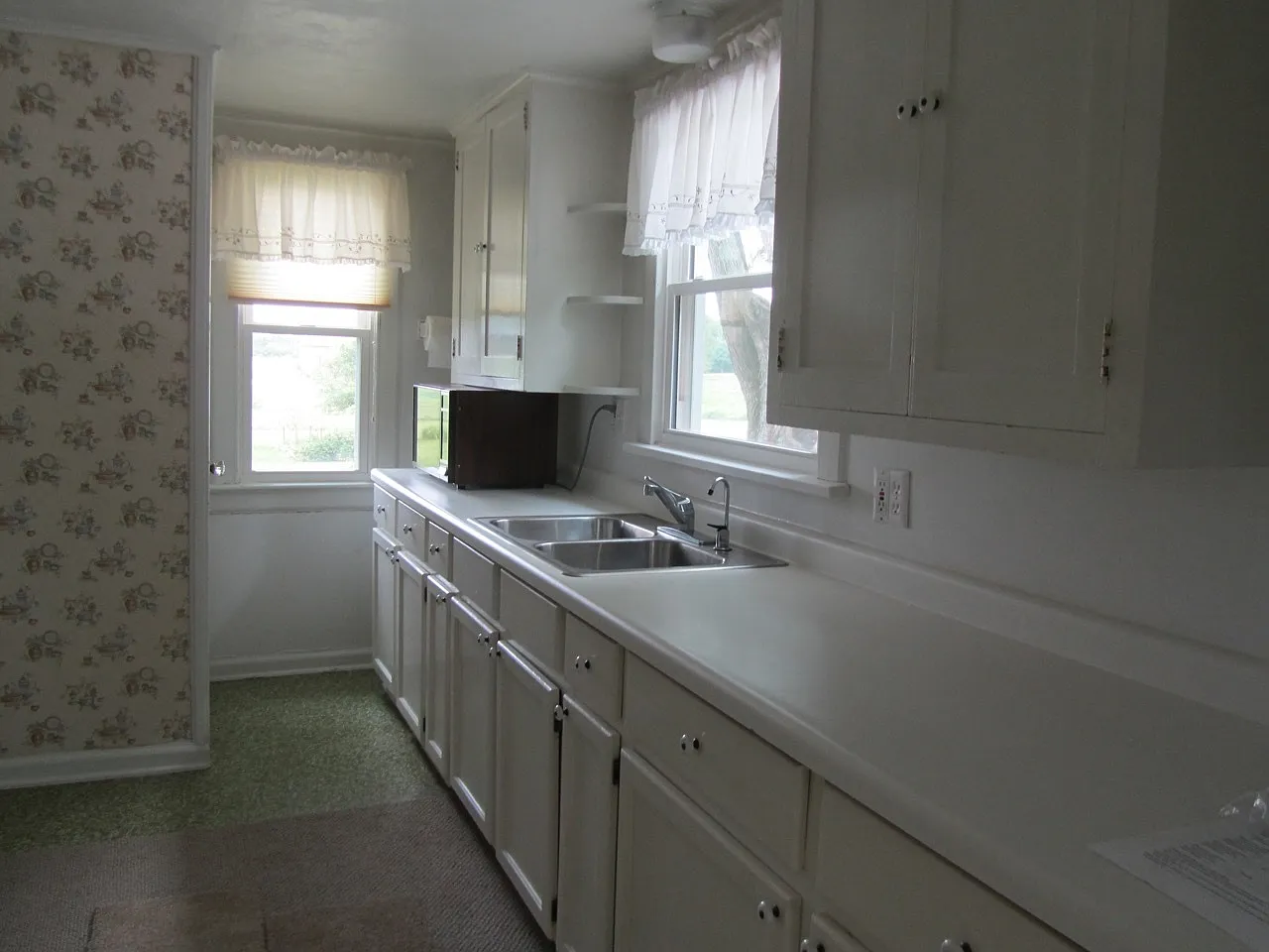 22534 N Main St photo 1