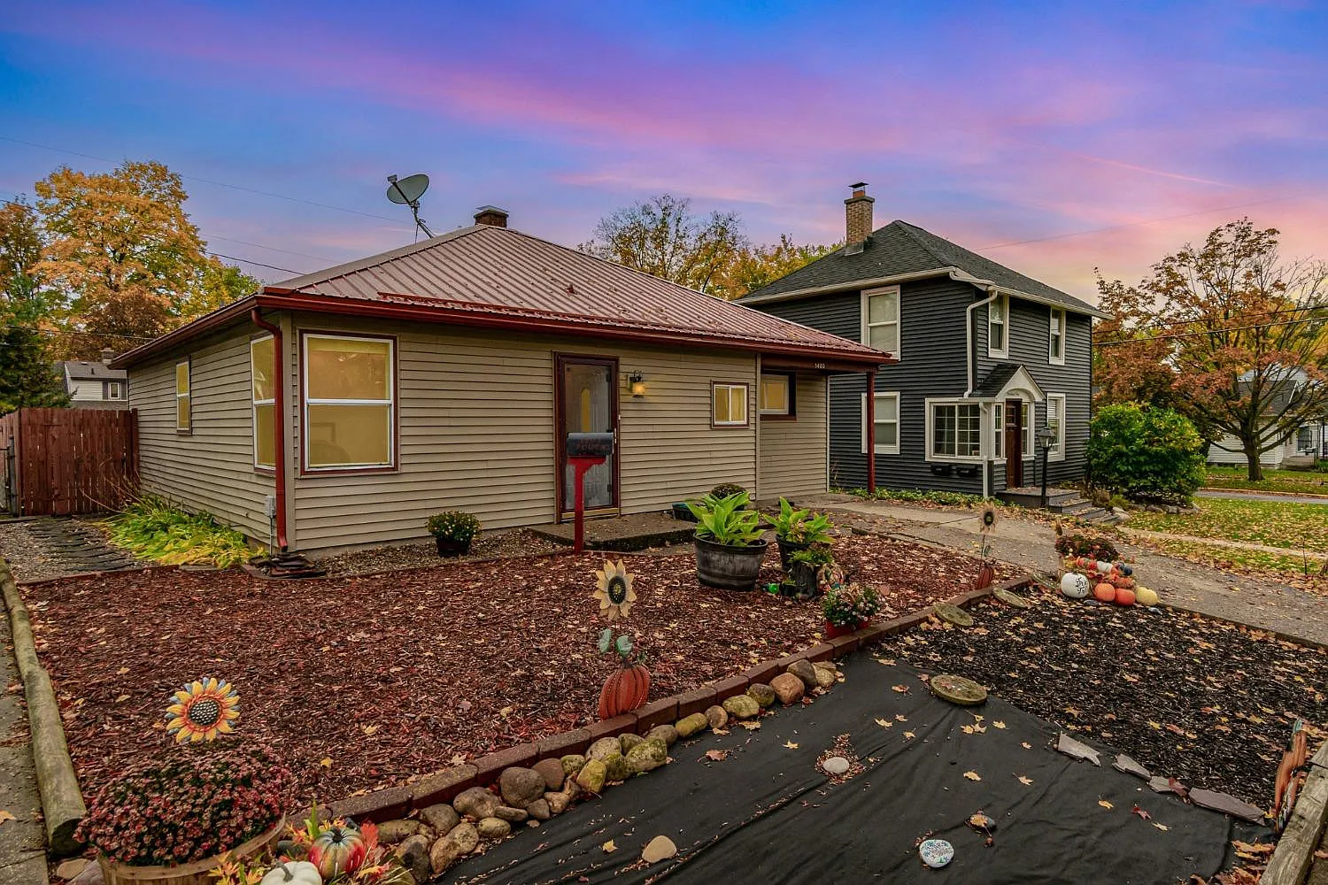 1403 Weller Ave photo 1
