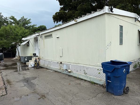 1243 SW 128th Ave