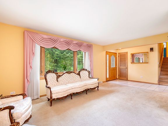 3rd image of 10107 S 90th Ave