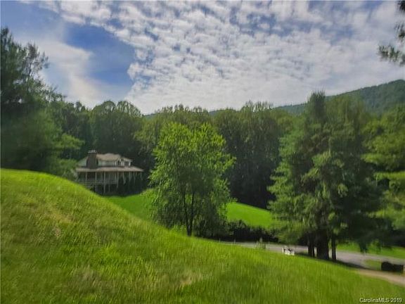 4th image of 8 Clearview Dr