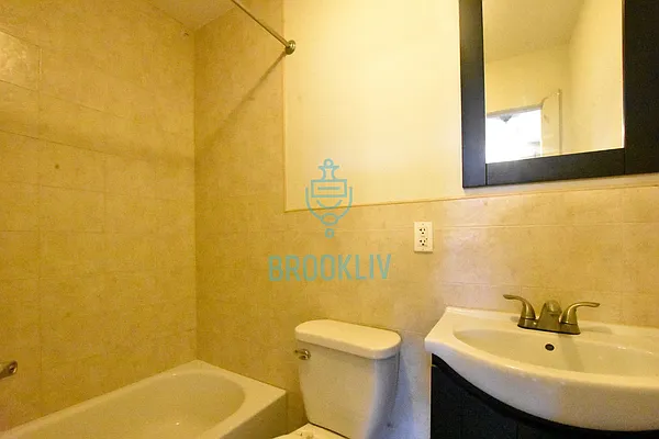 Rented by null | media 8