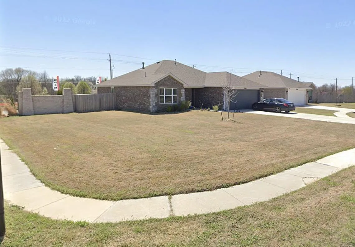 14810 E 40th Pl S — Photo 3