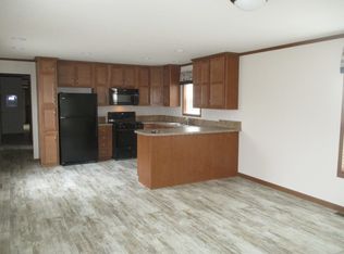 26255 E Aztec Cir, Flat Rock, MI