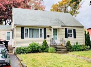 55 Crowningshield Rd, Worcester, MA 01604