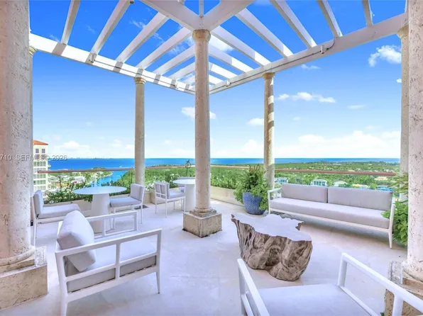 60 Edgewater Dr #Ts, Miami, FL 33133