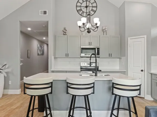 5607 Bacher St #B, Houston, TX 77028